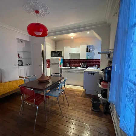 Montmartre Apartment *